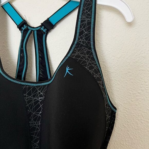 Danskin Now Women Black Polyester Soft Padded Cups Crossback Sports Bra Size 36D - Picture 2 of 6